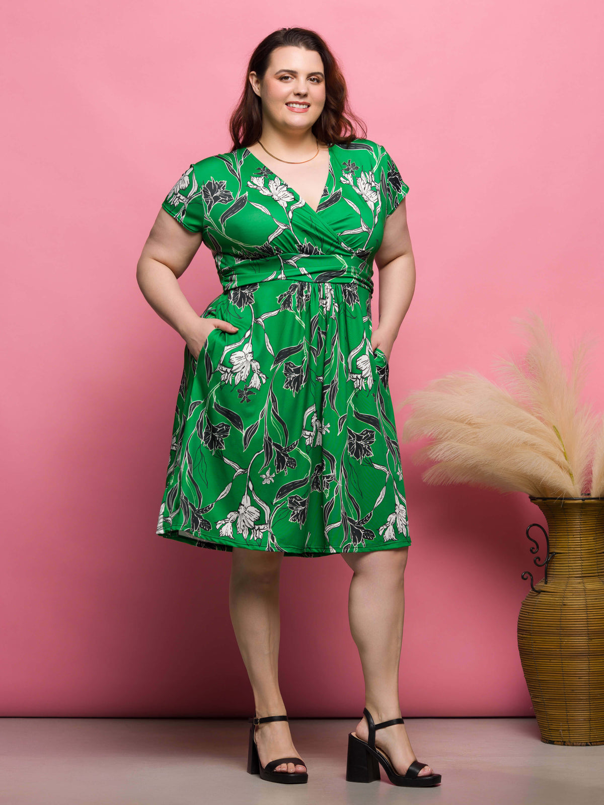 thumbnail image 2 of Plus Size Floral Knee Length Pocket Dress, 2 of 3